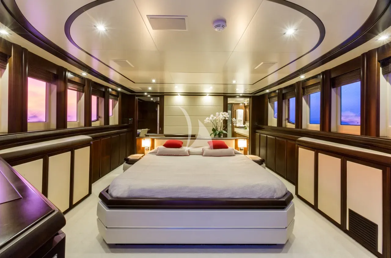 levante_yacht