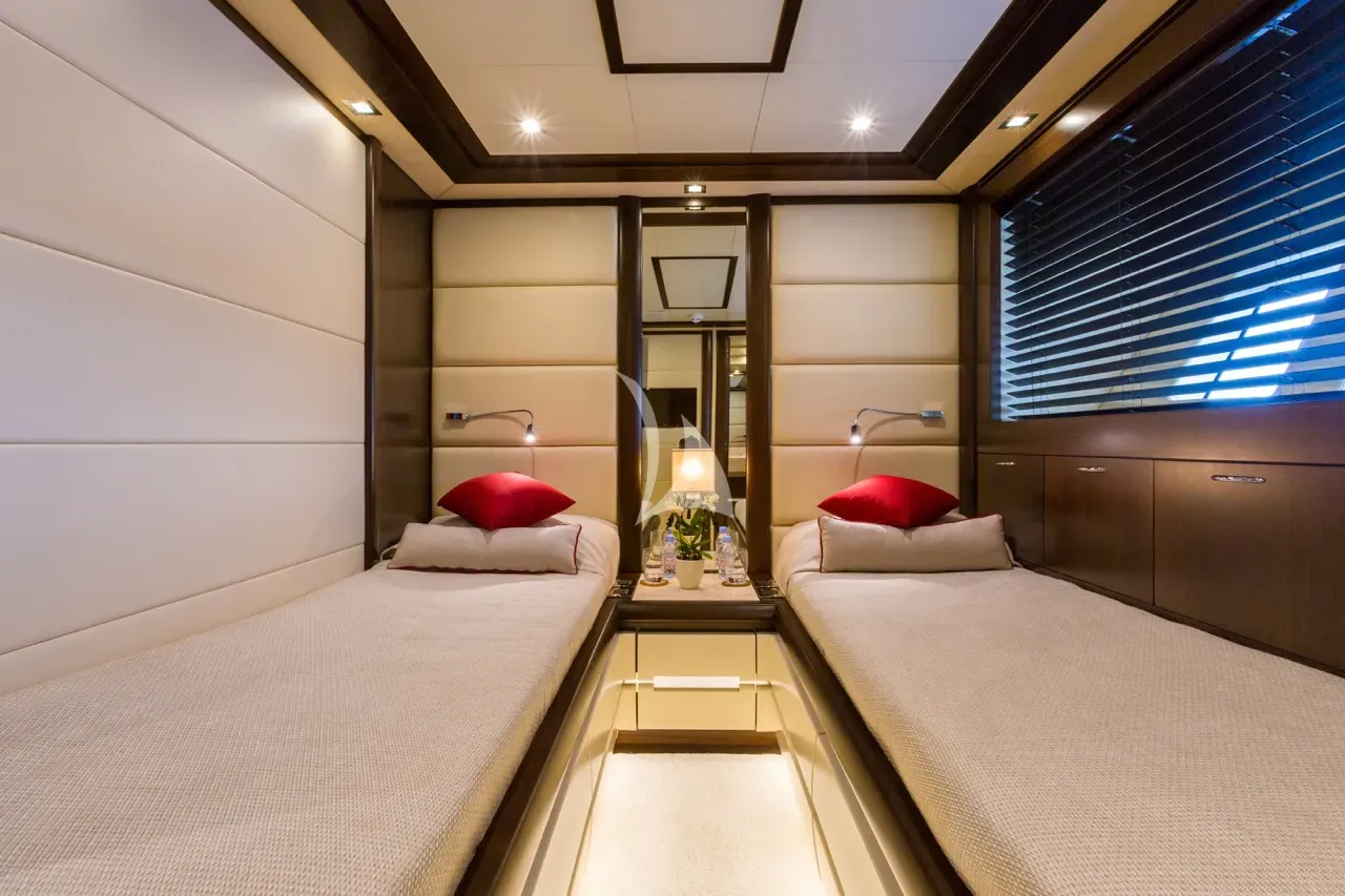 levante_yacht