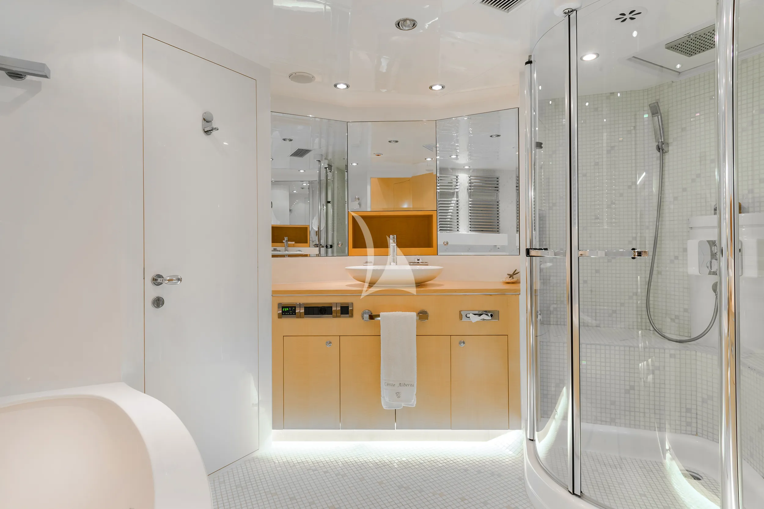 levante_yacht