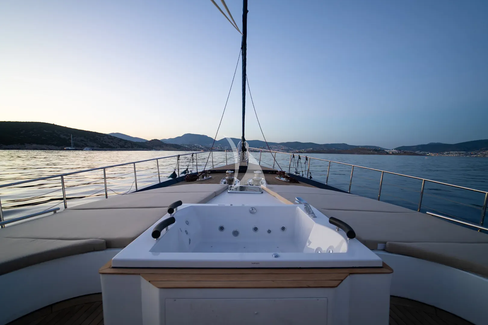 levante_yacht