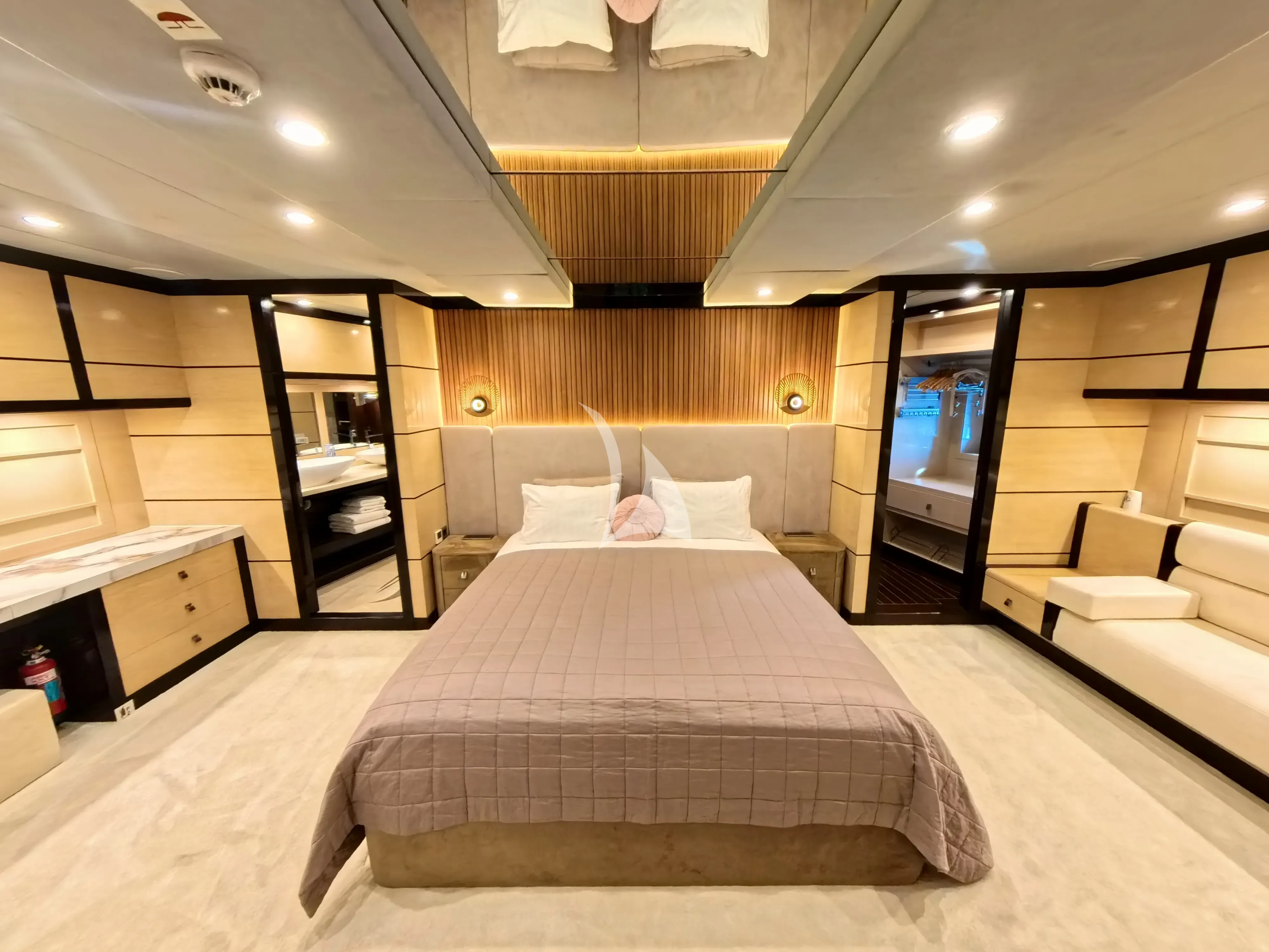levante_yacht