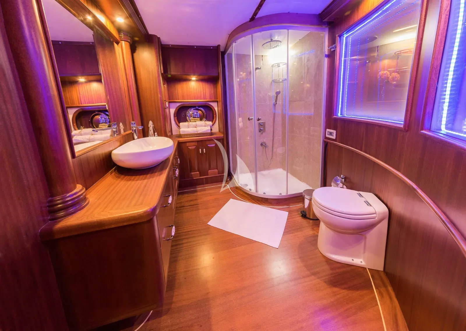 levante_yacht