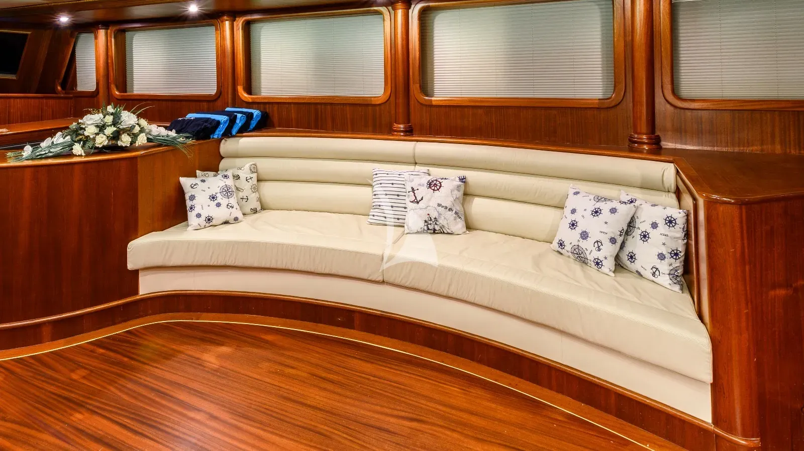 levante_yacht