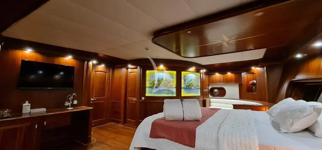 levante_yacht