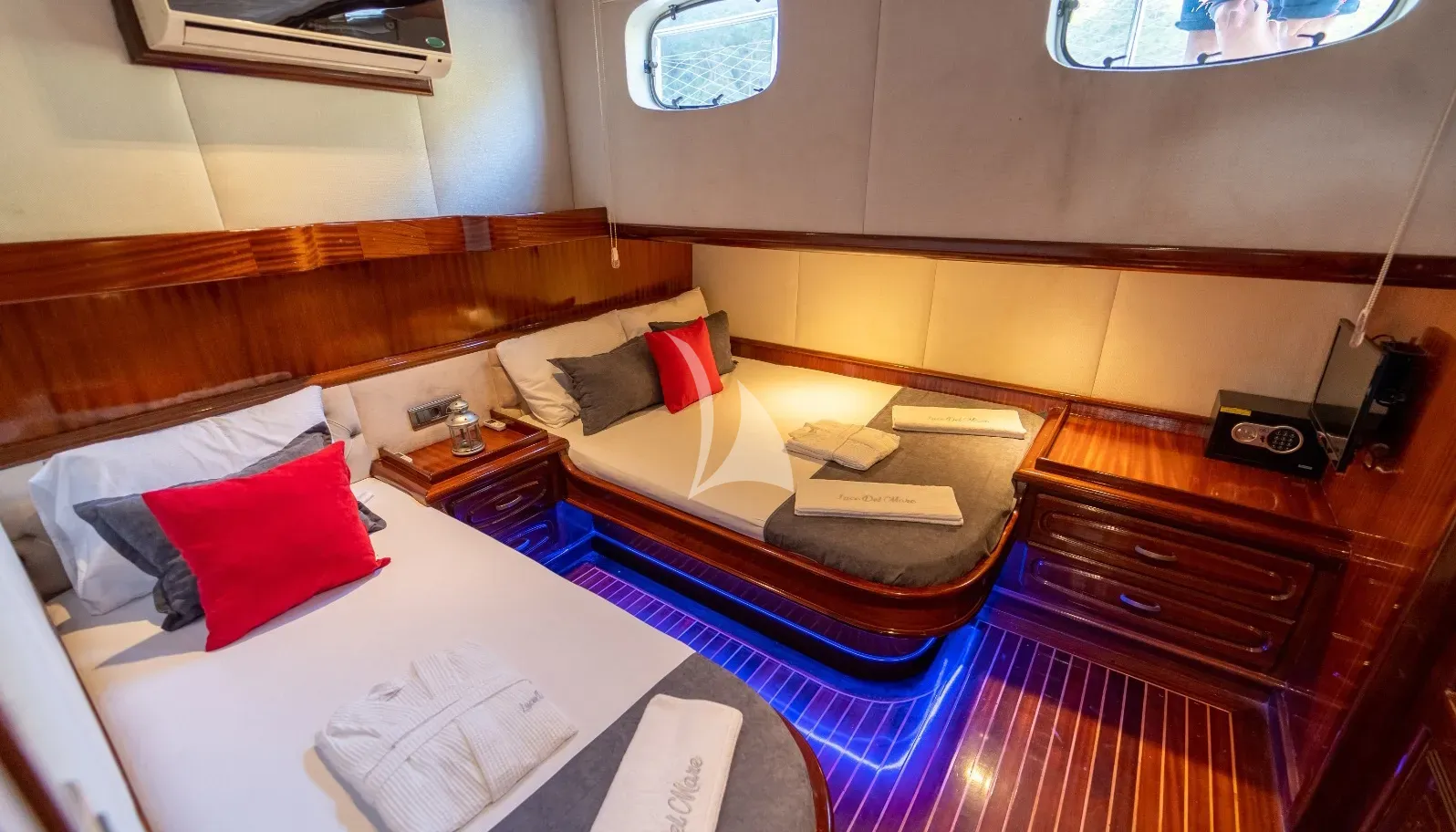 levante_yacht