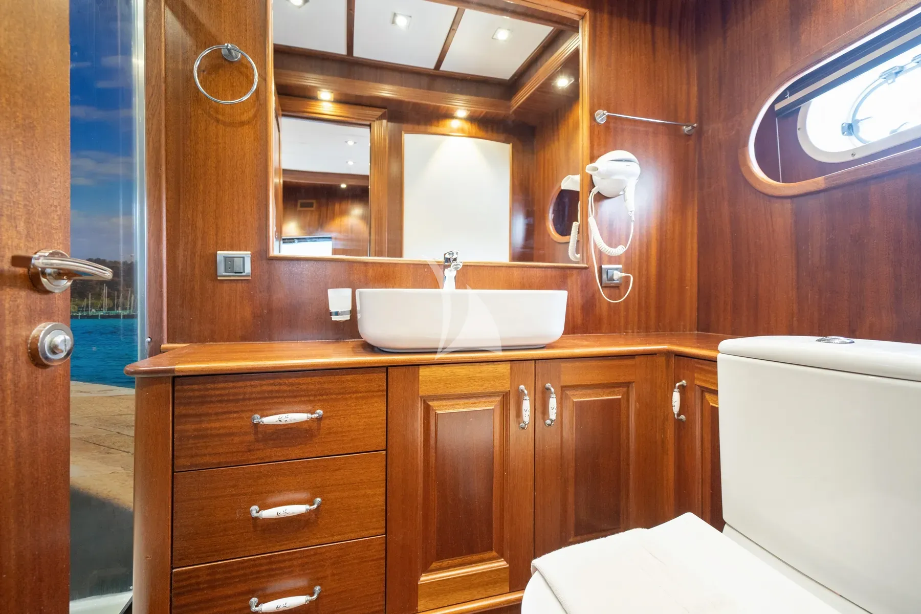 levante_yacht