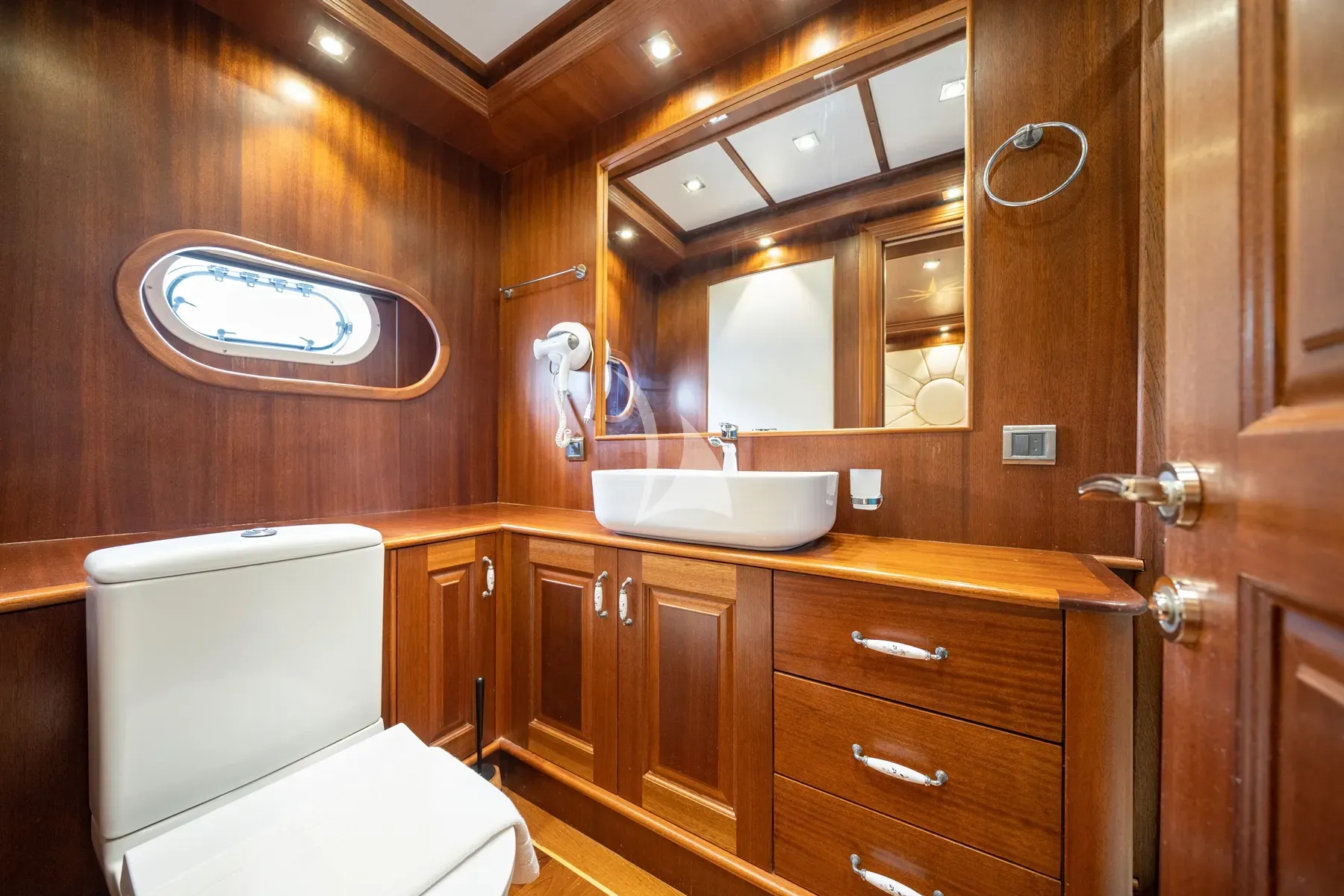 levante_yacht