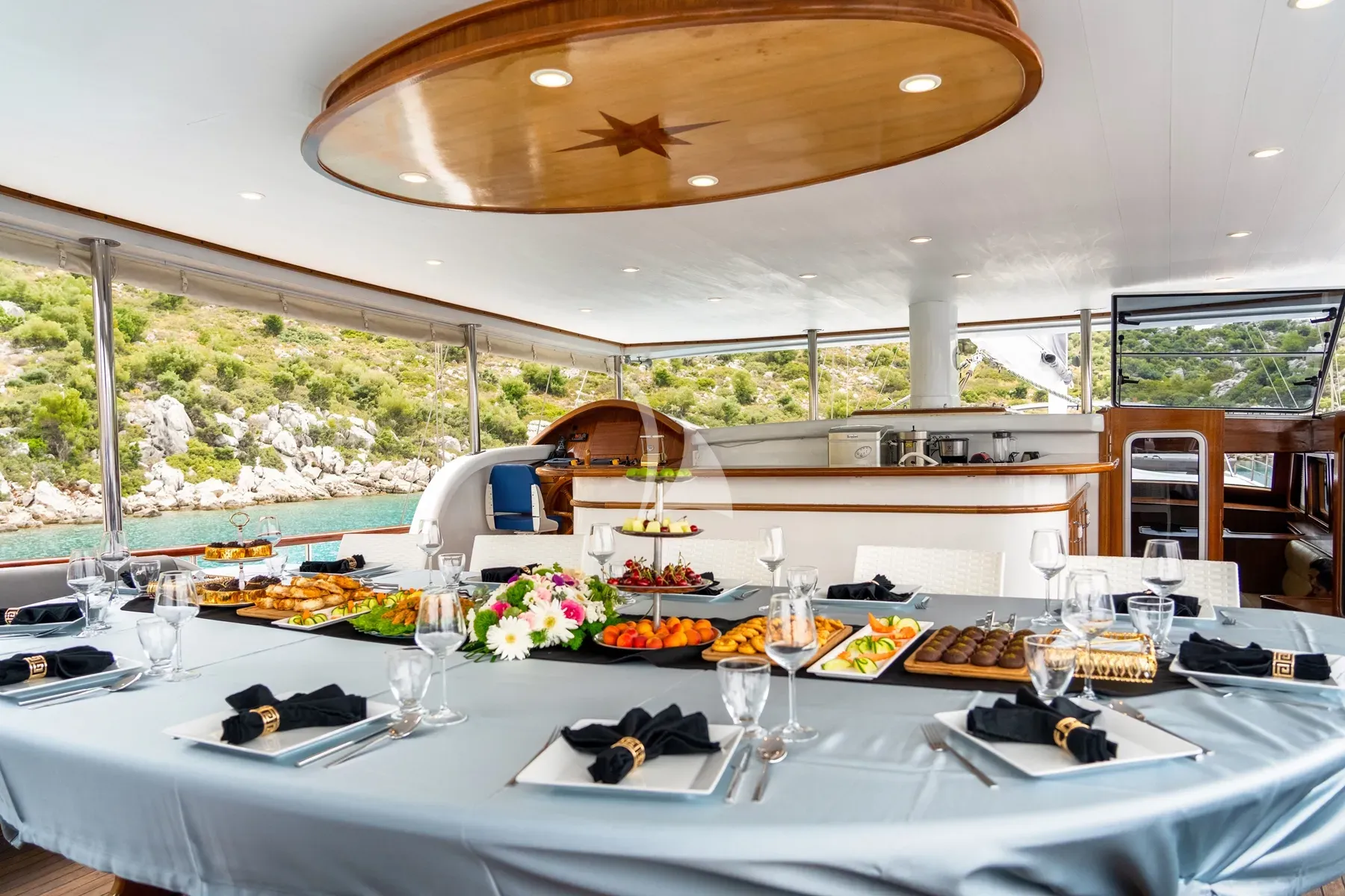 levante_yacht