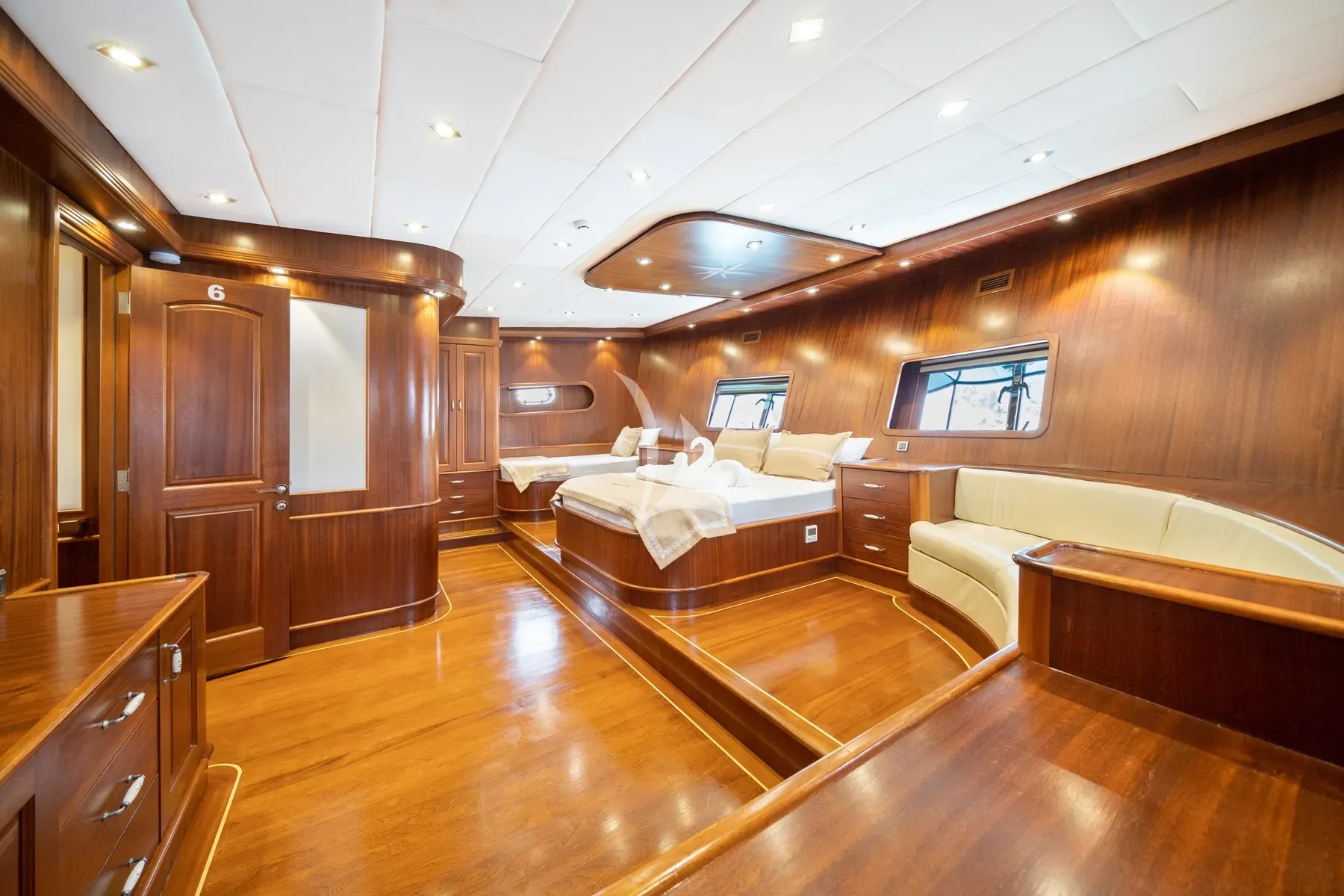levante_yacht