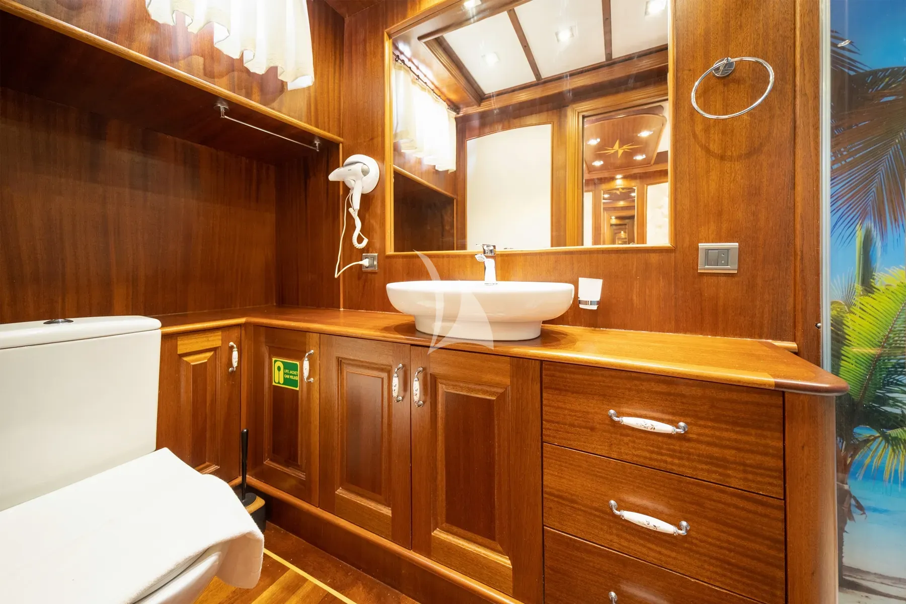 levante_yacht