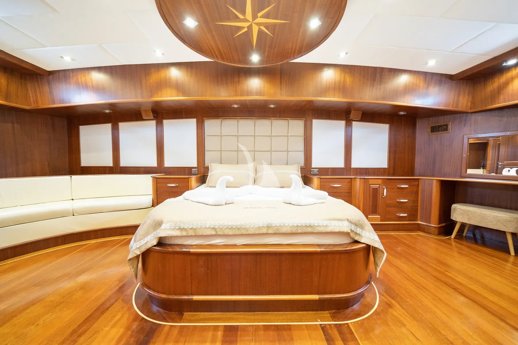 levante_yacht