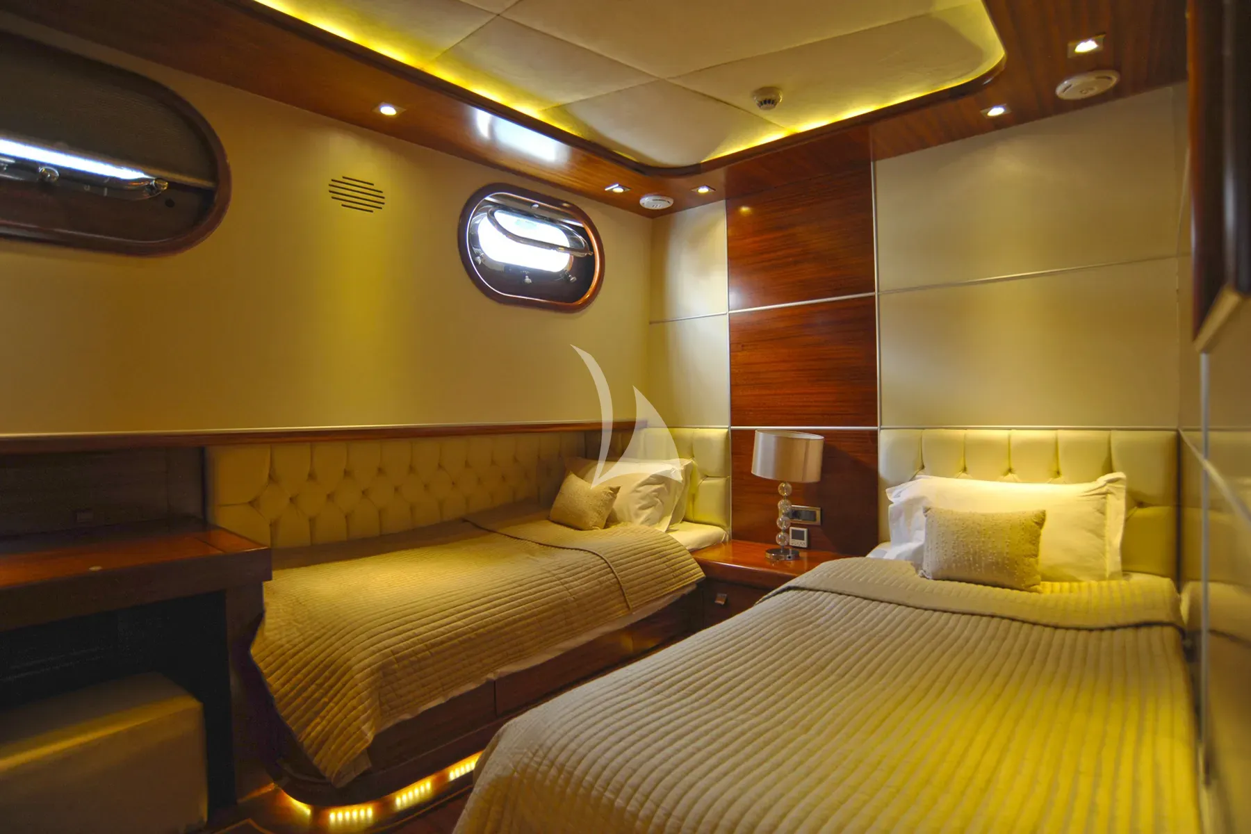 levante_yacht