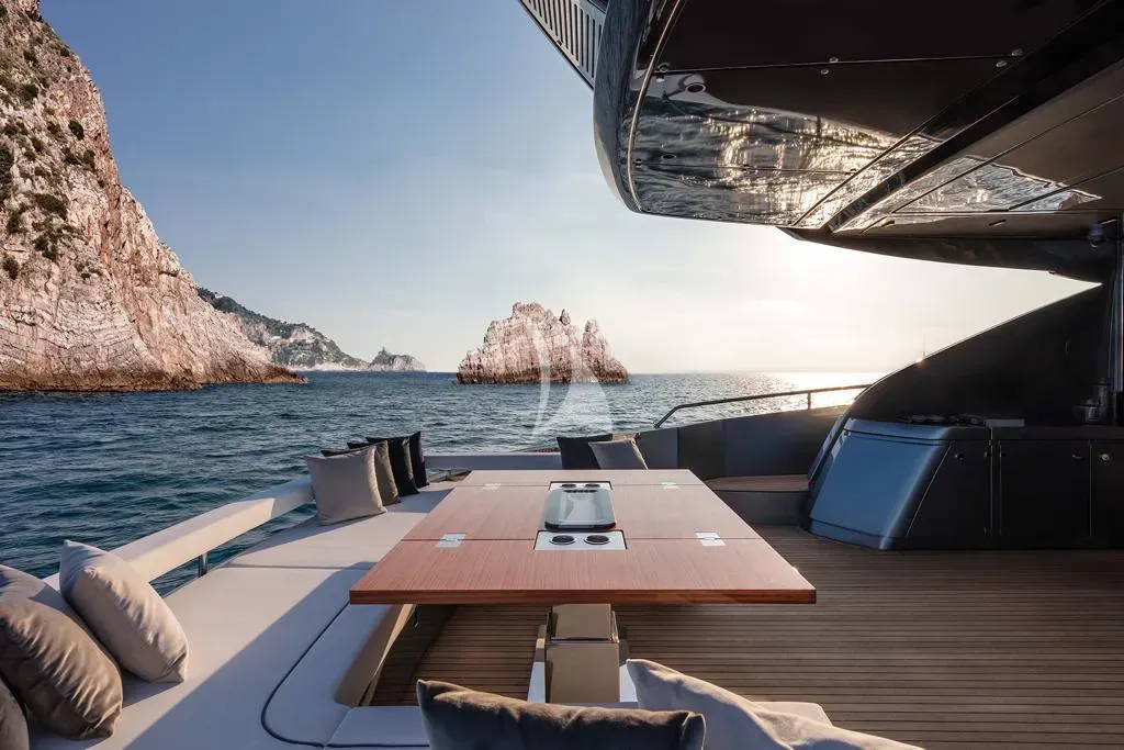levante_yacht