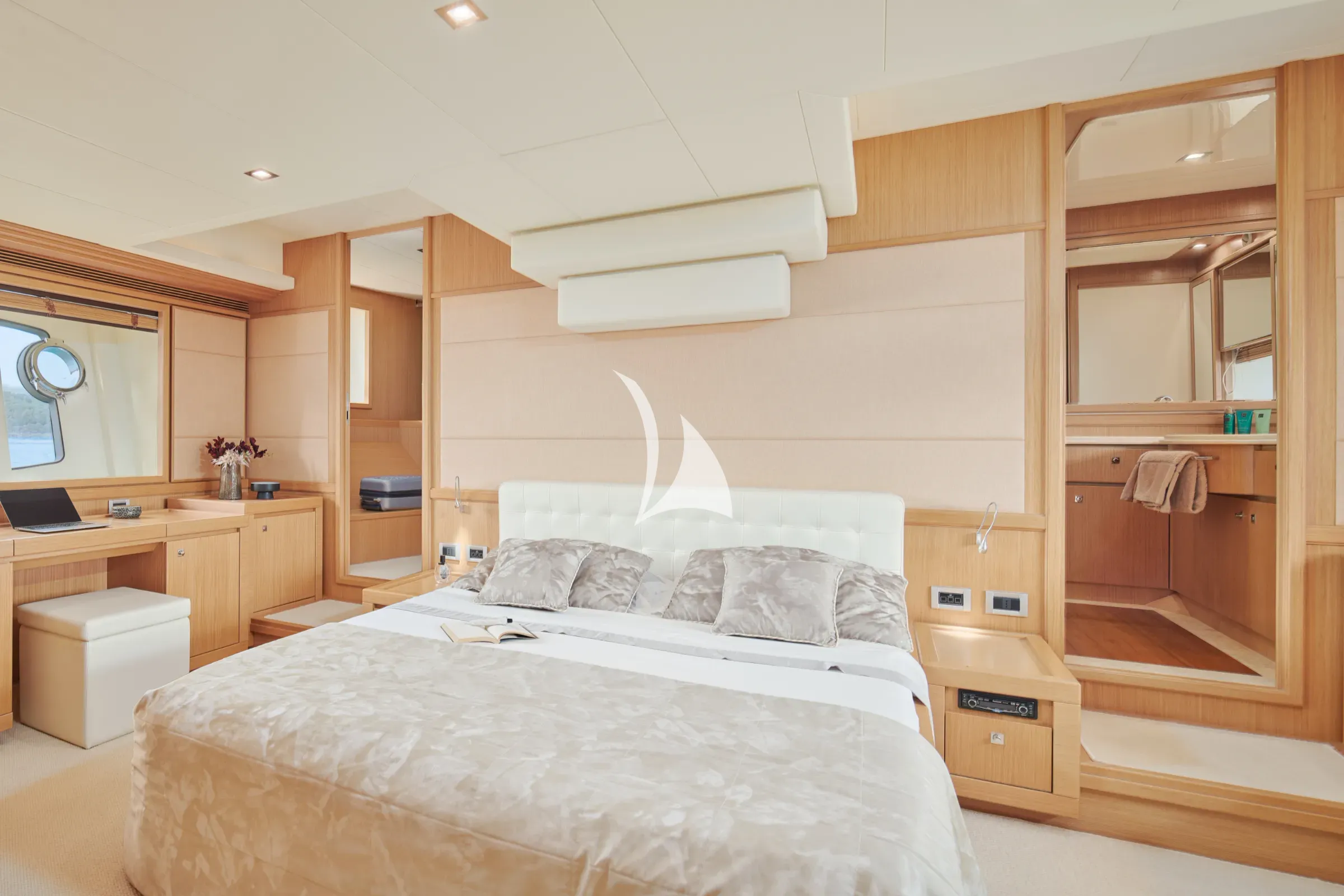 levante_yacht