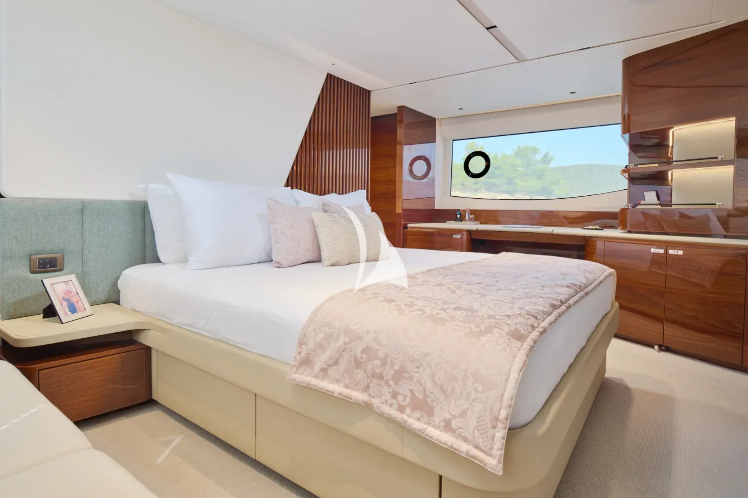 levante_yacht
