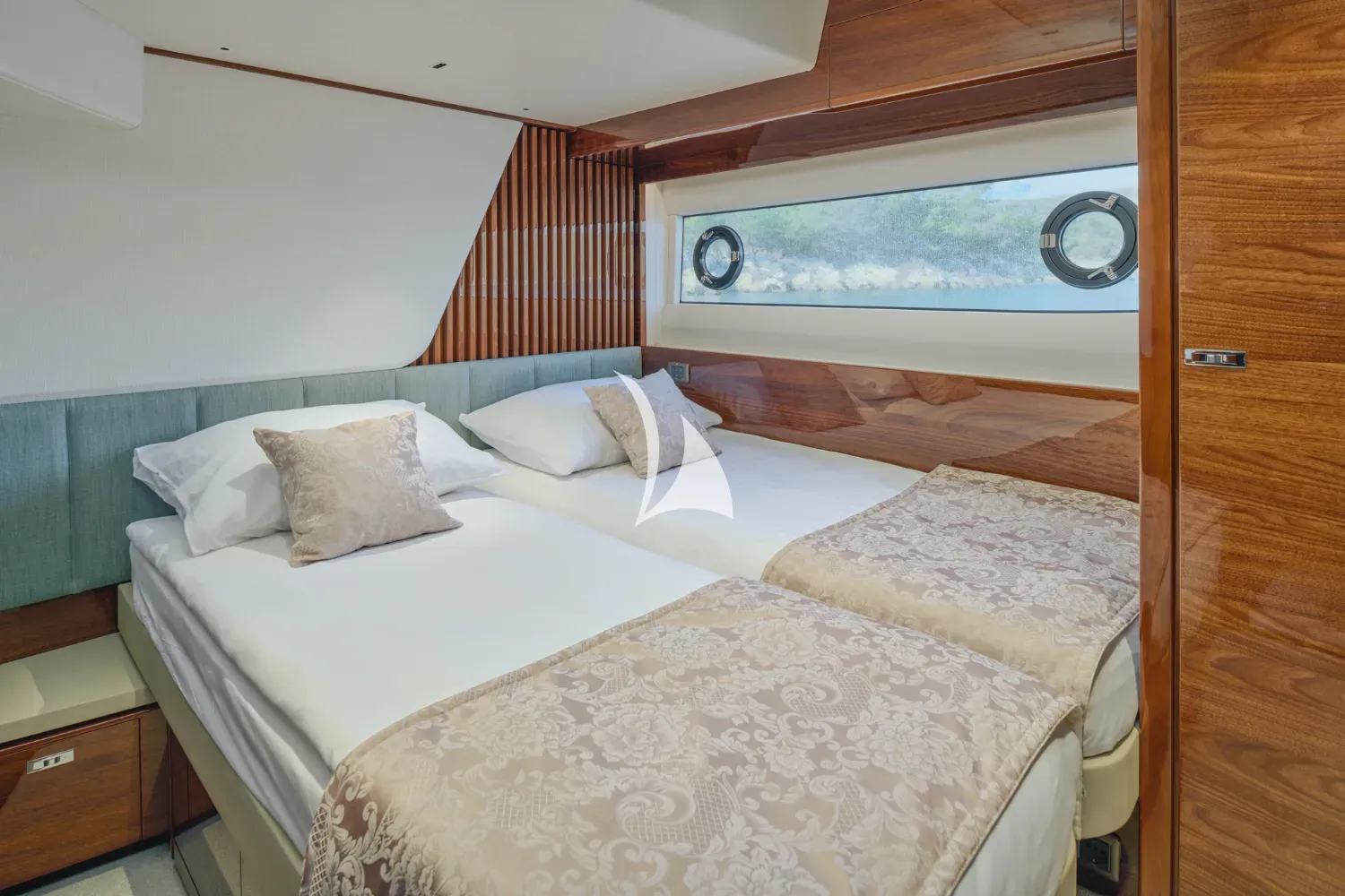 levante_yacht