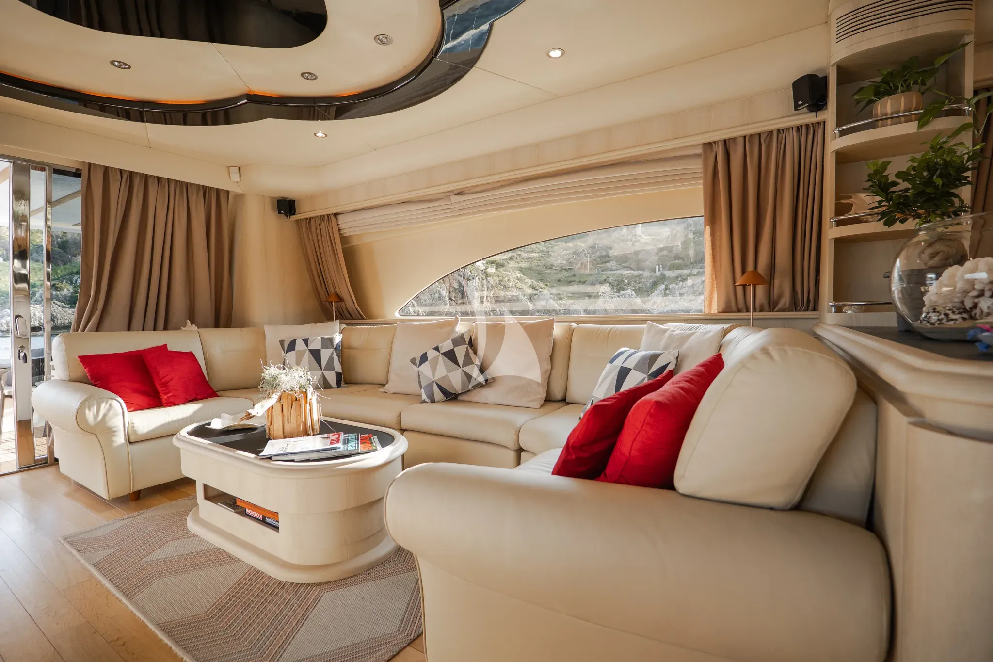 levante_yacht