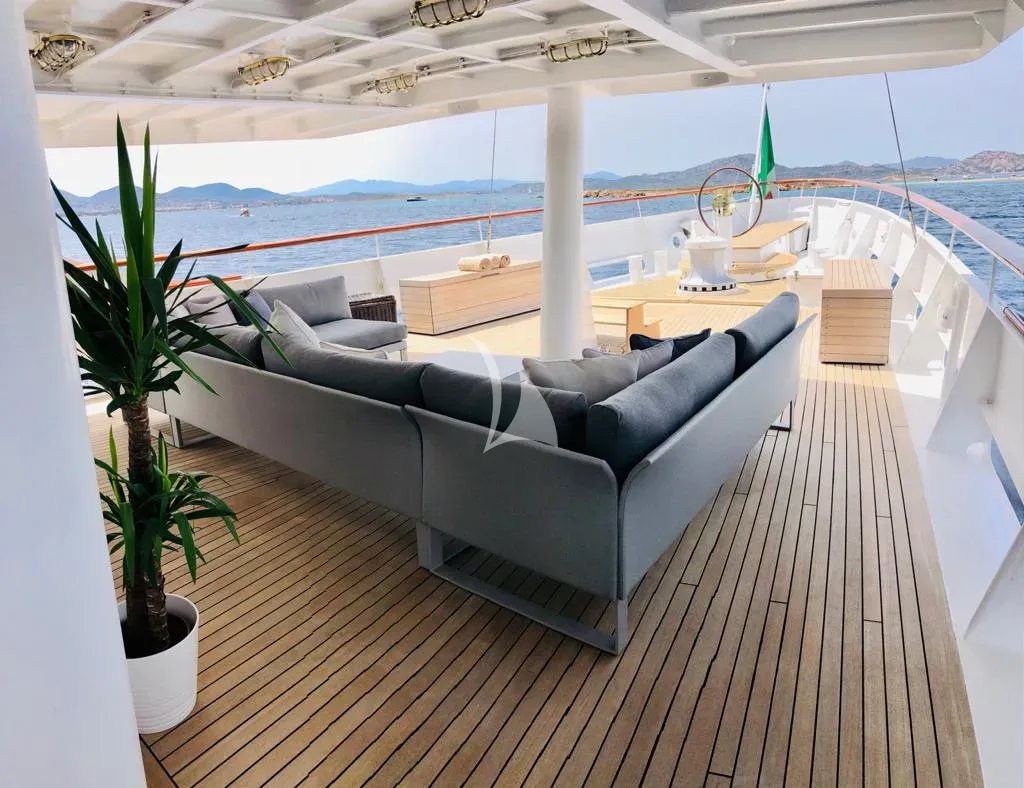 levante_yacht