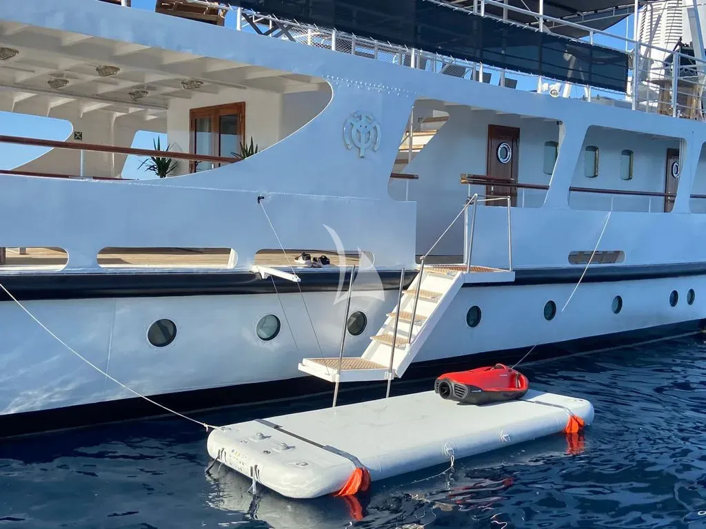 levante_yacht