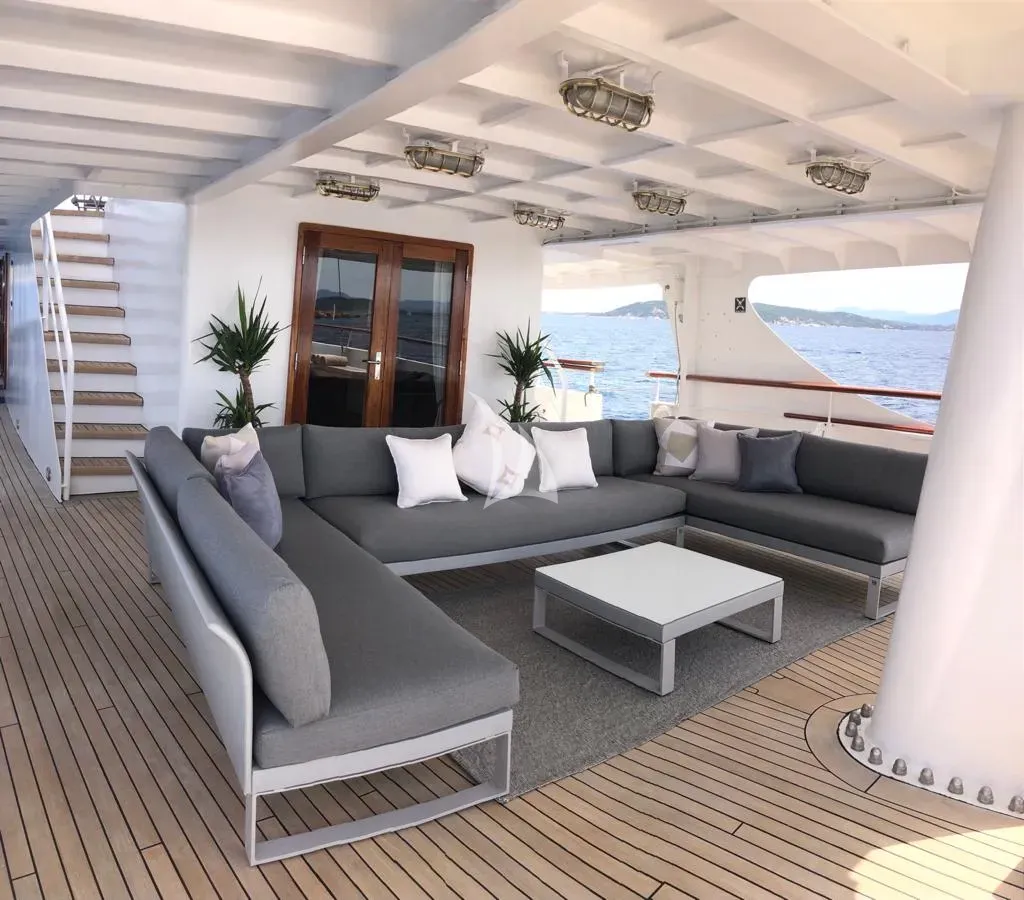 levante_yacht