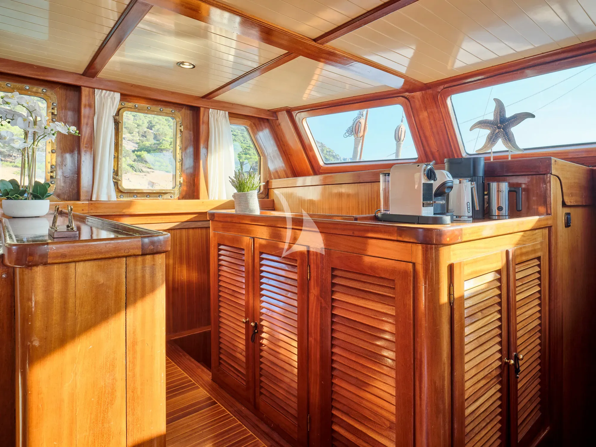 levante_yacht