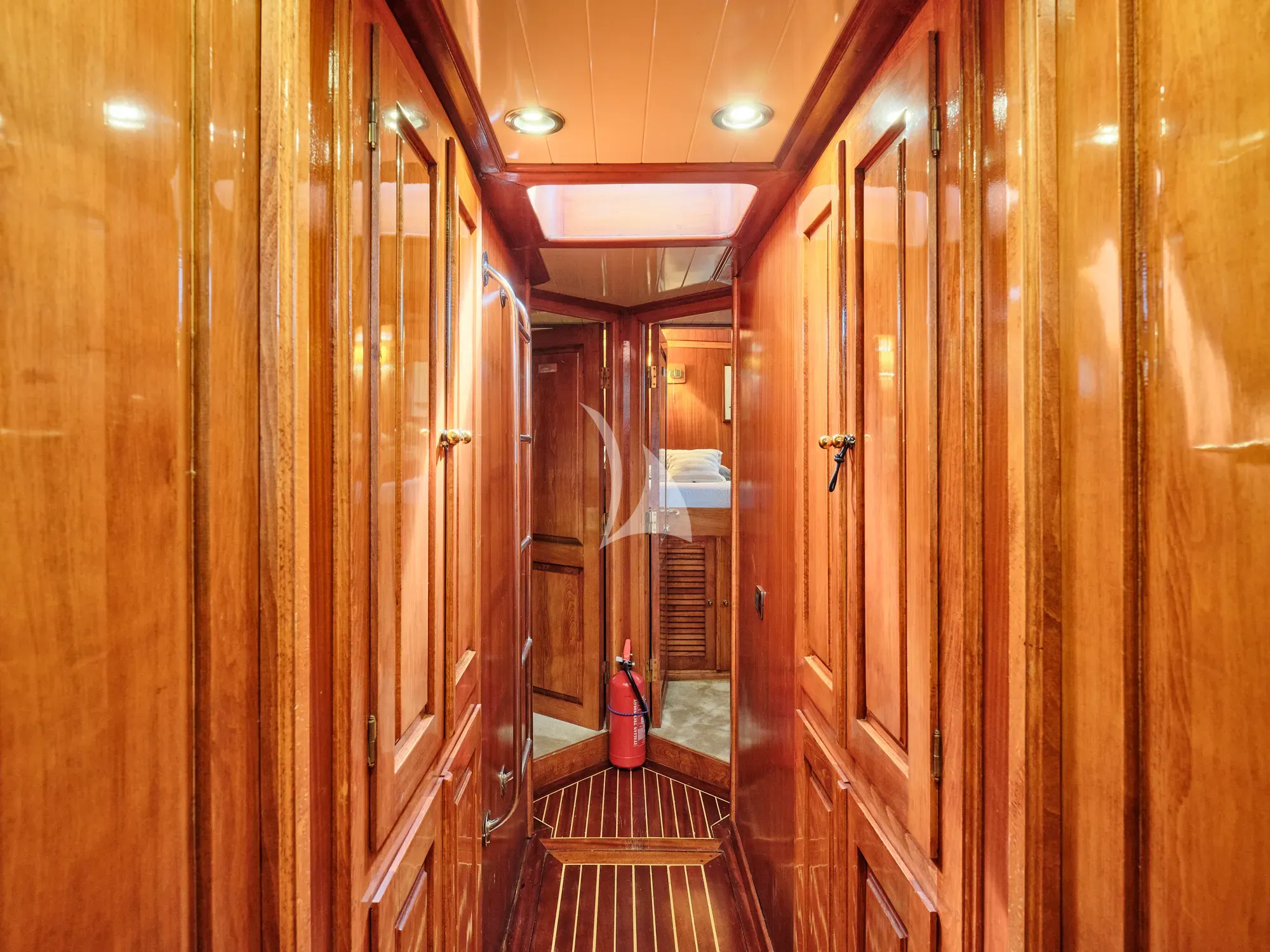 levante_yacht