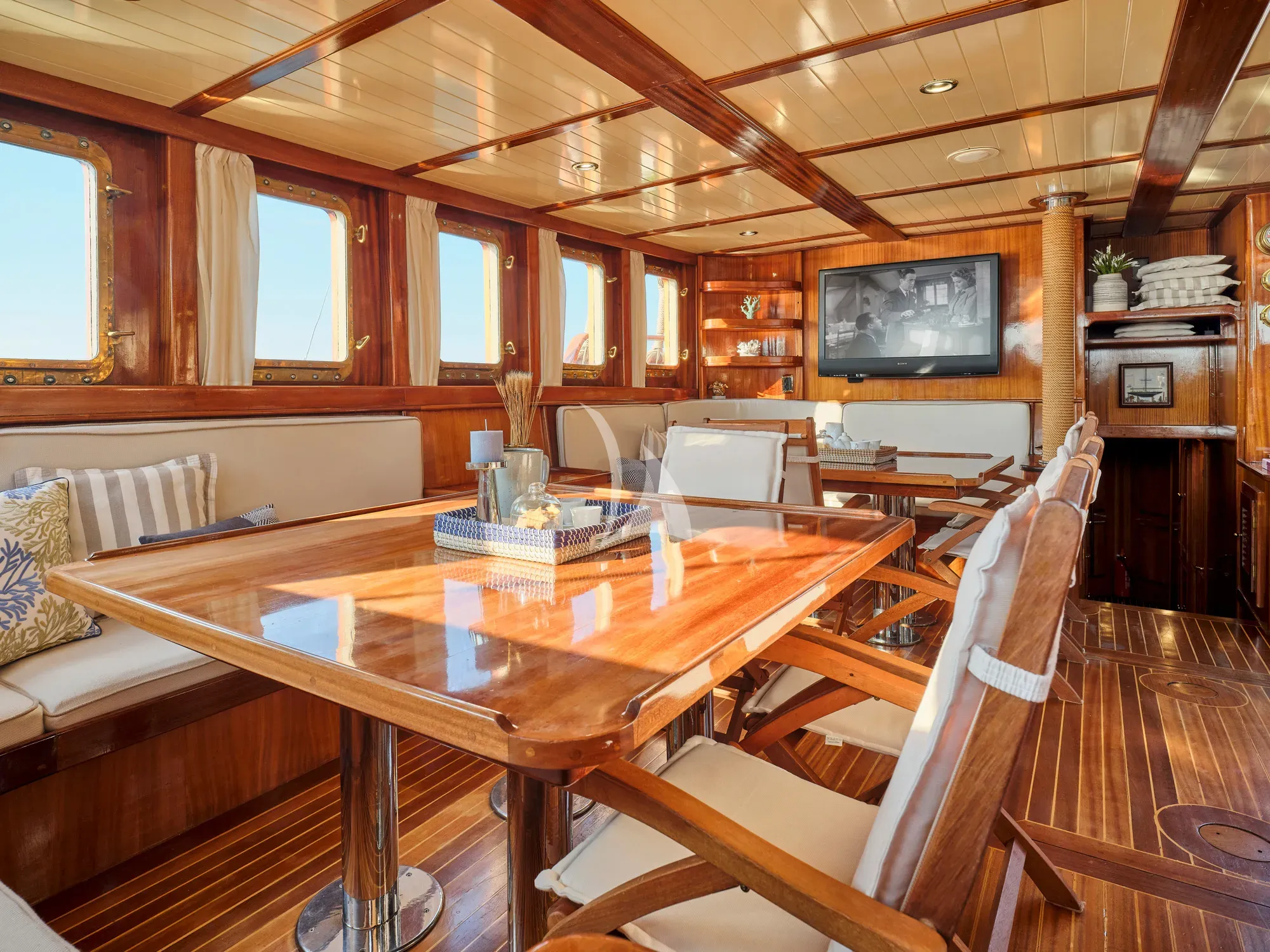 levante_yacht