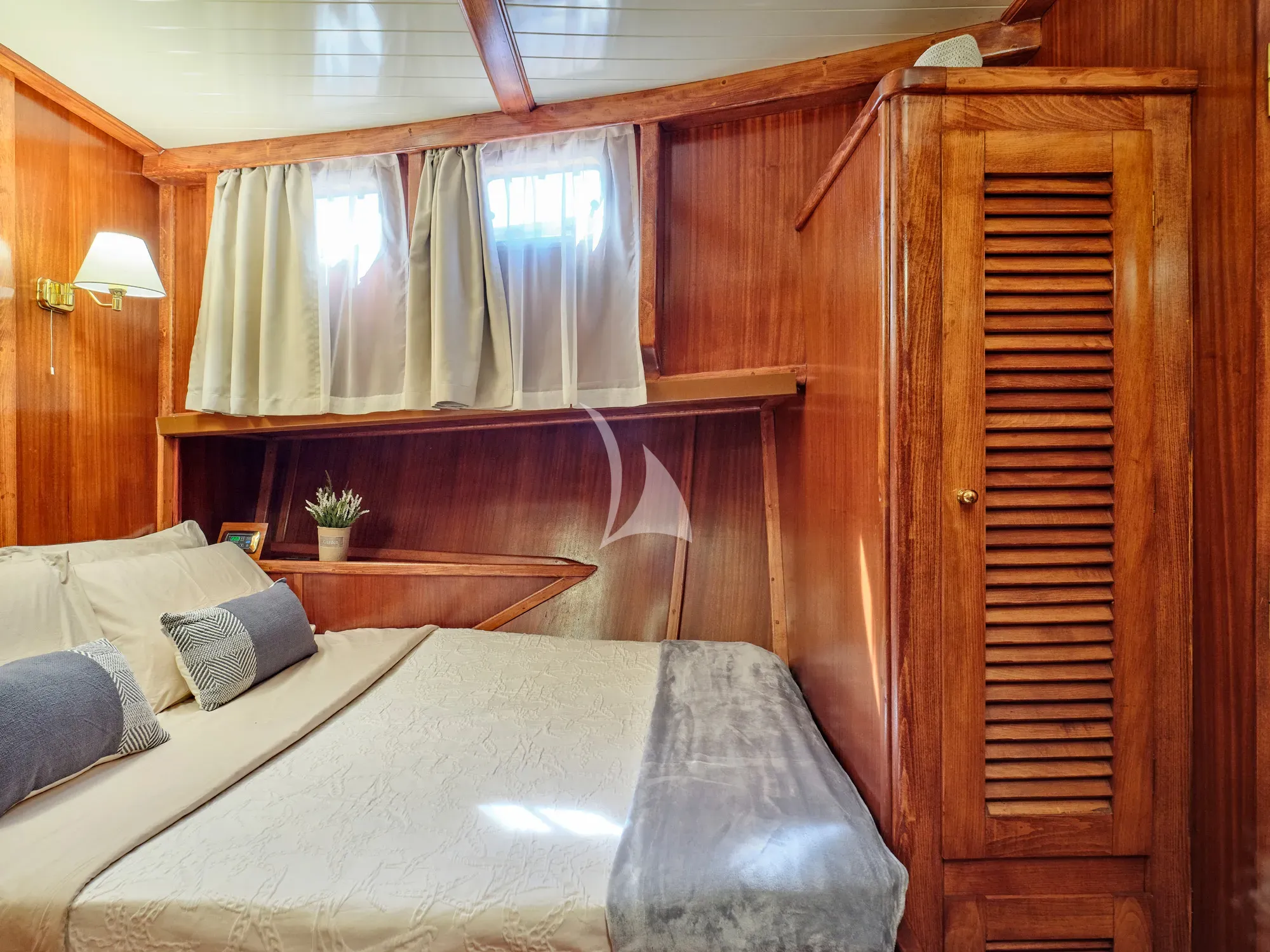 levante_yacht