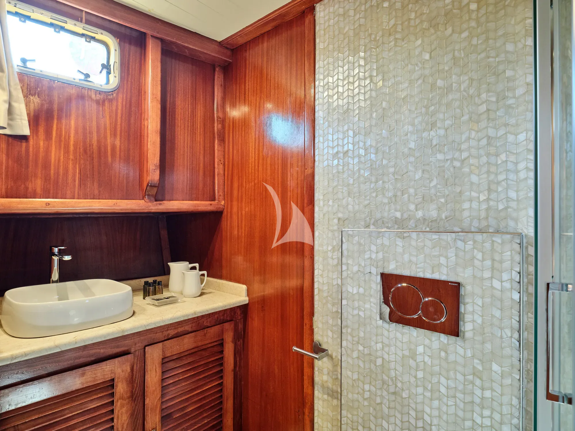 levante_yacht