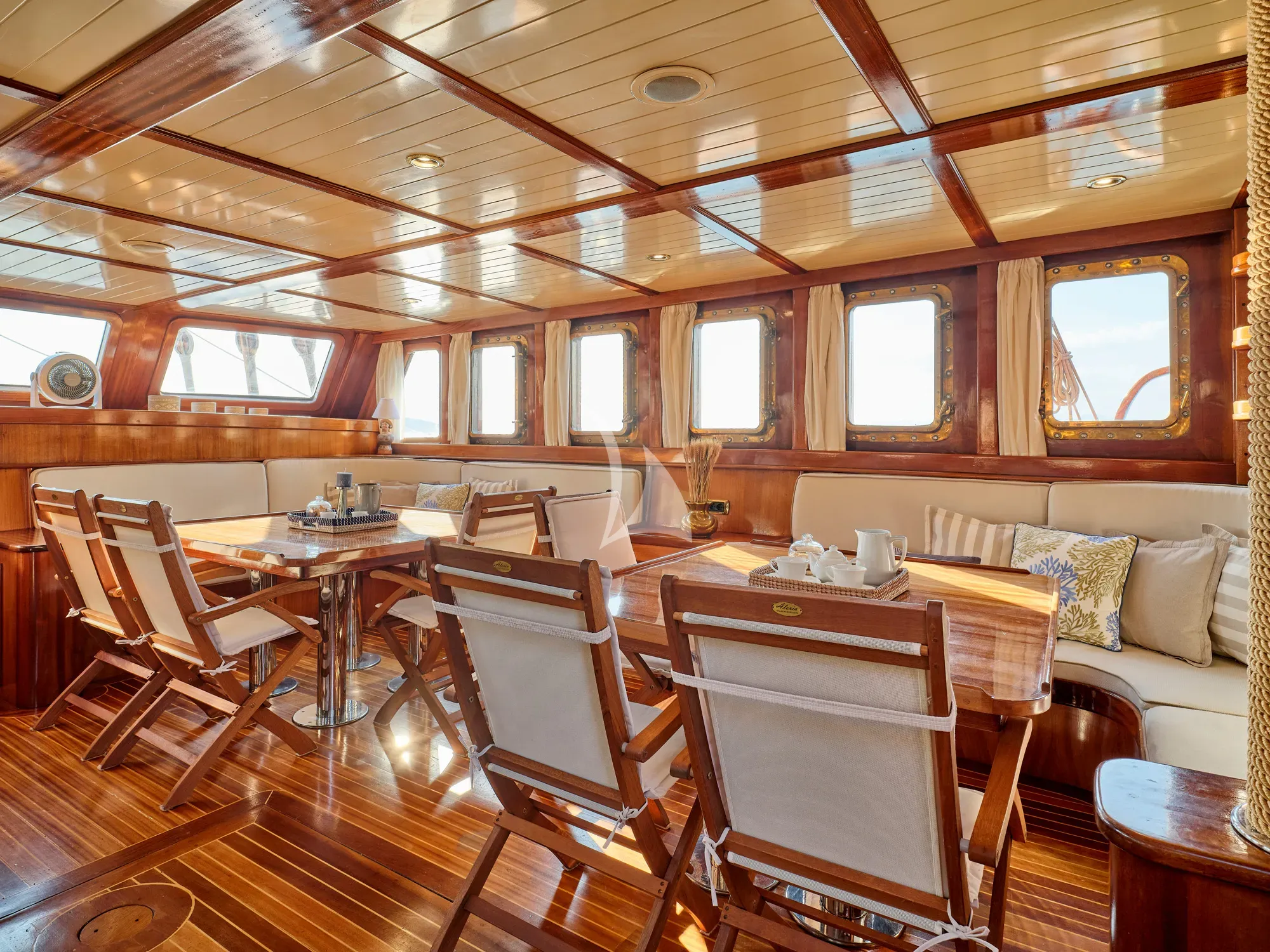 levante_yacht