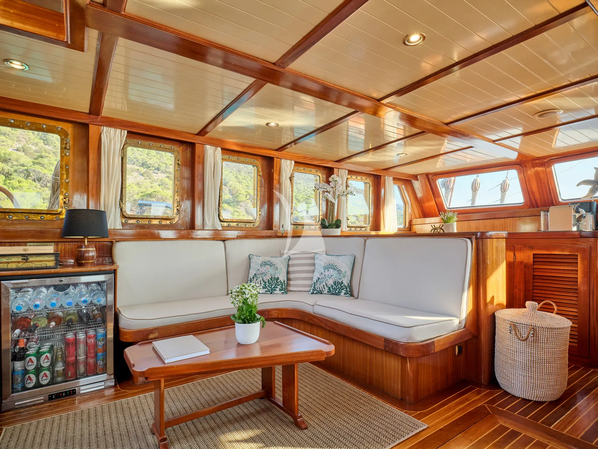 levante_yacht