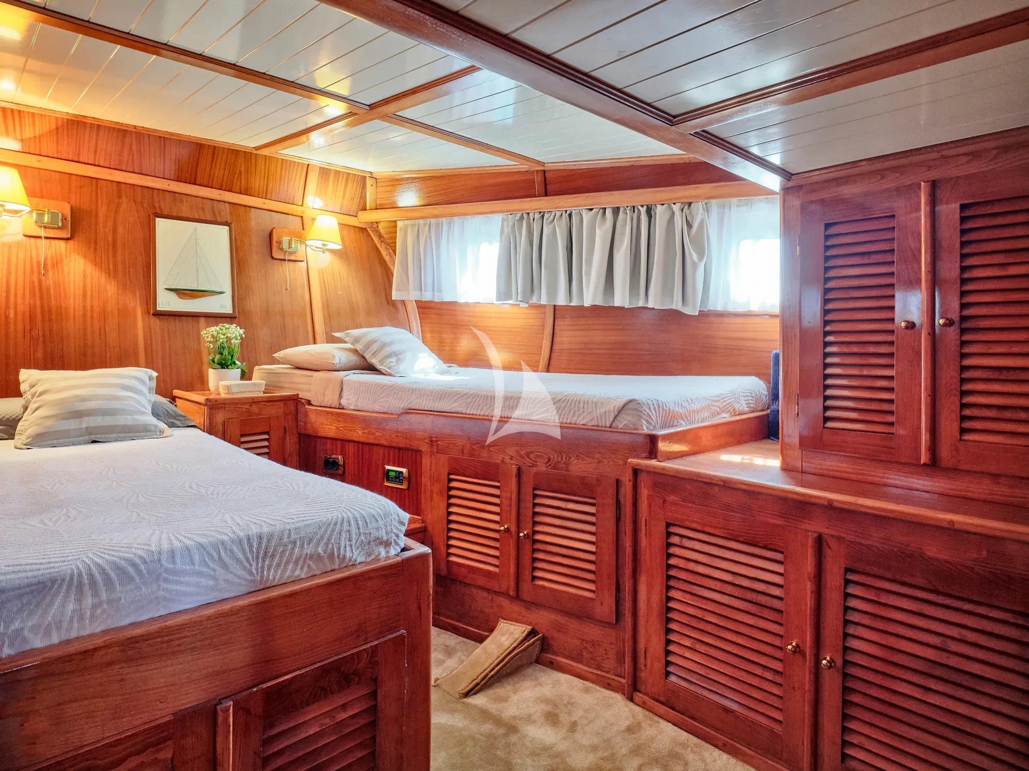 levante_yacht