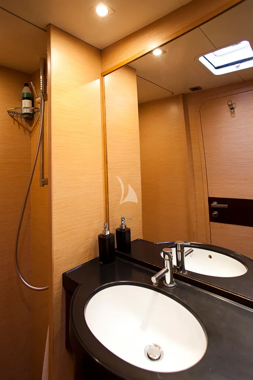 levante_yacht