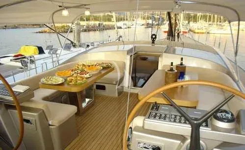 levante_yacht
