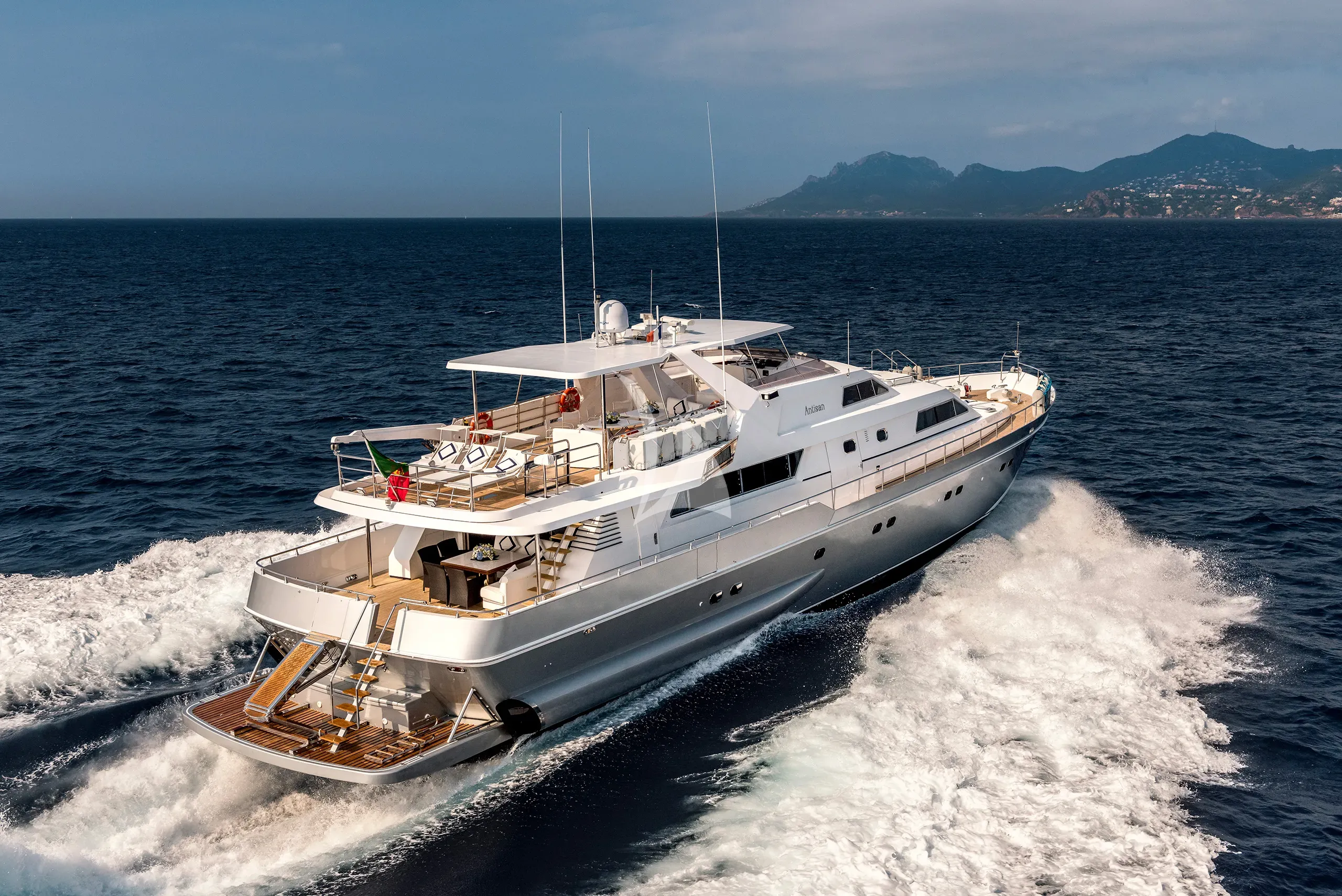 levante_yacht