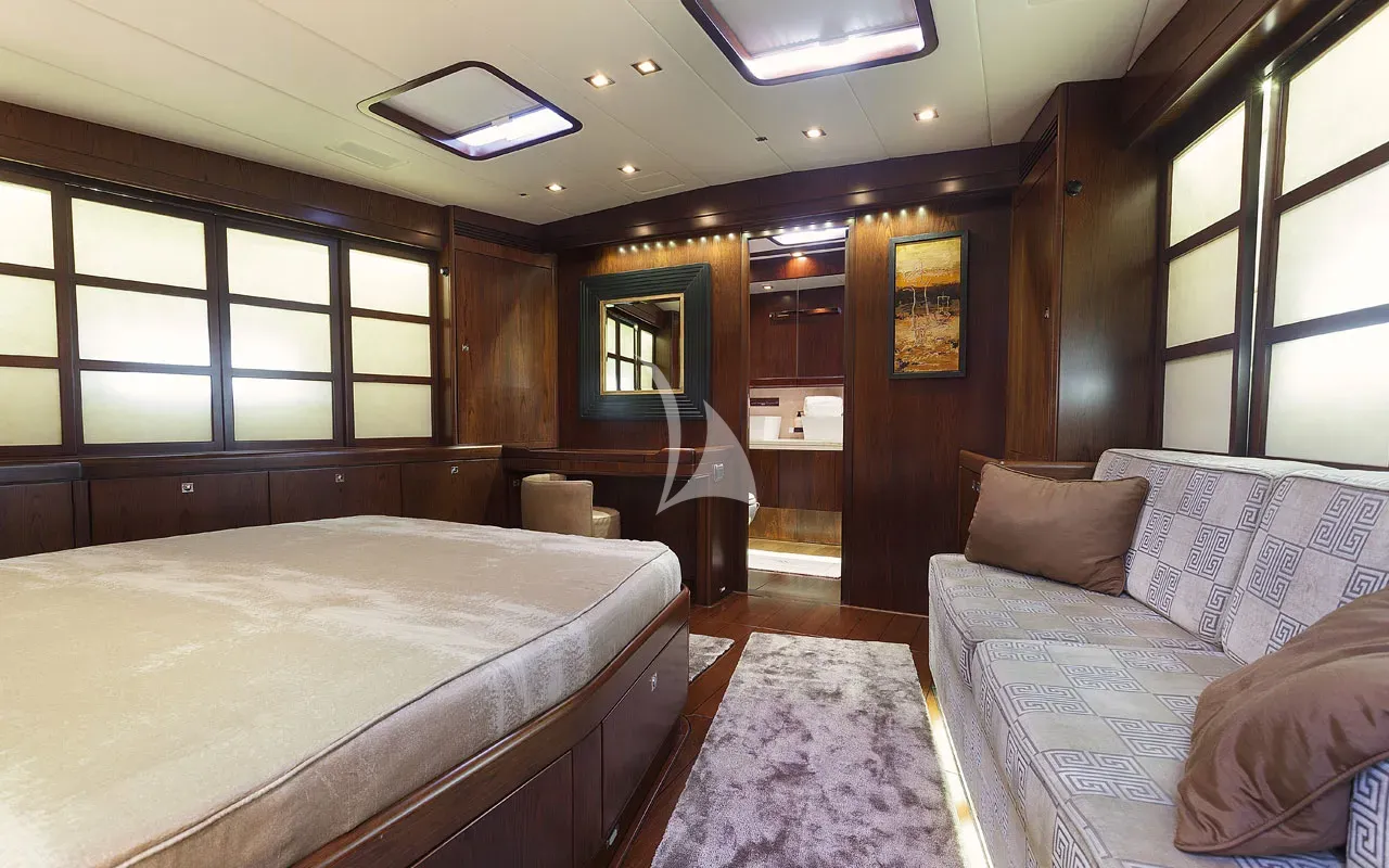 levante_yacht
