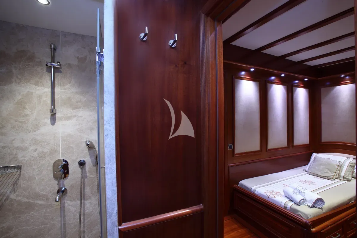 levante_yacht