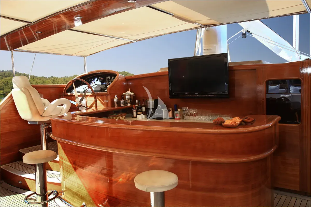 levante_yacht