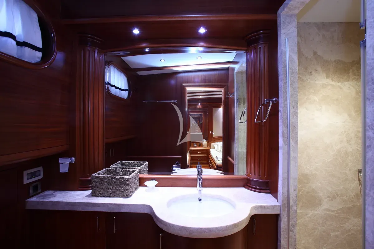 levante_yacht