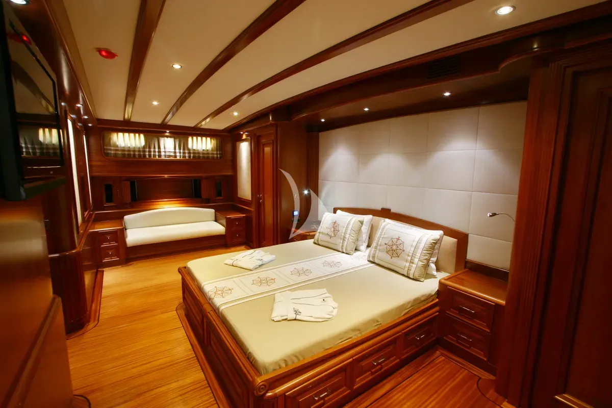 levante_yacht