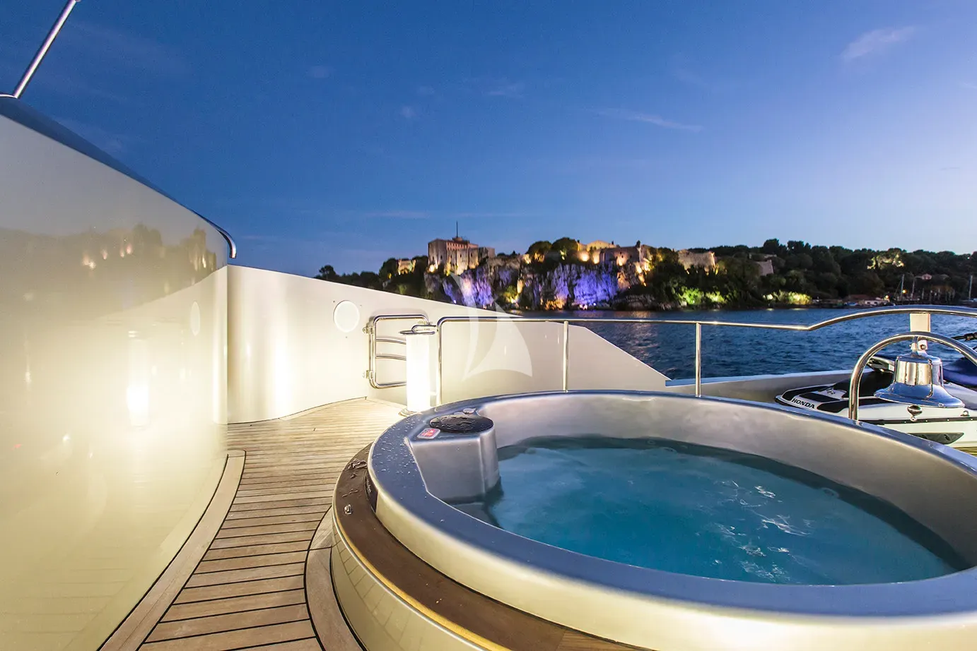 levante_yacht