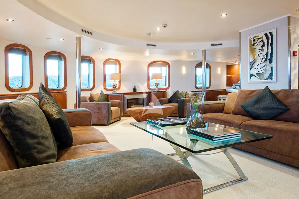 levante_yacht