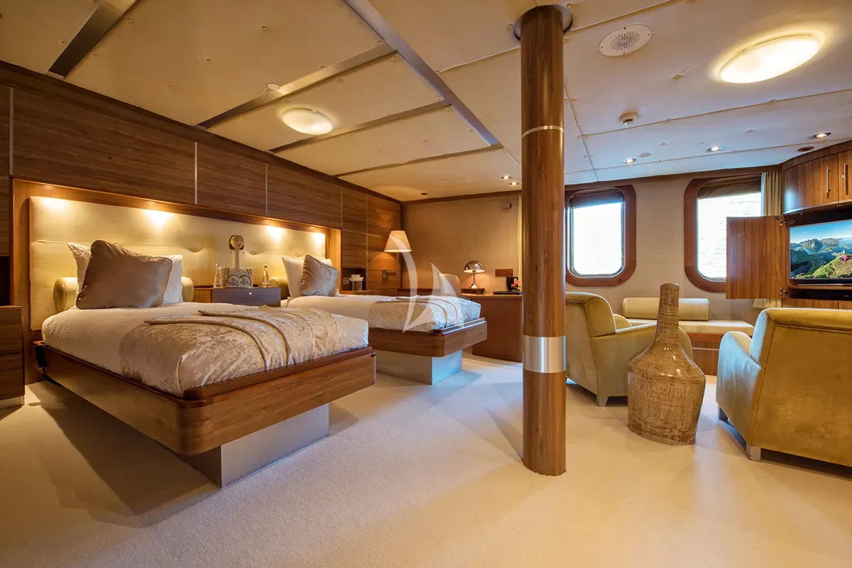 levante_yacht