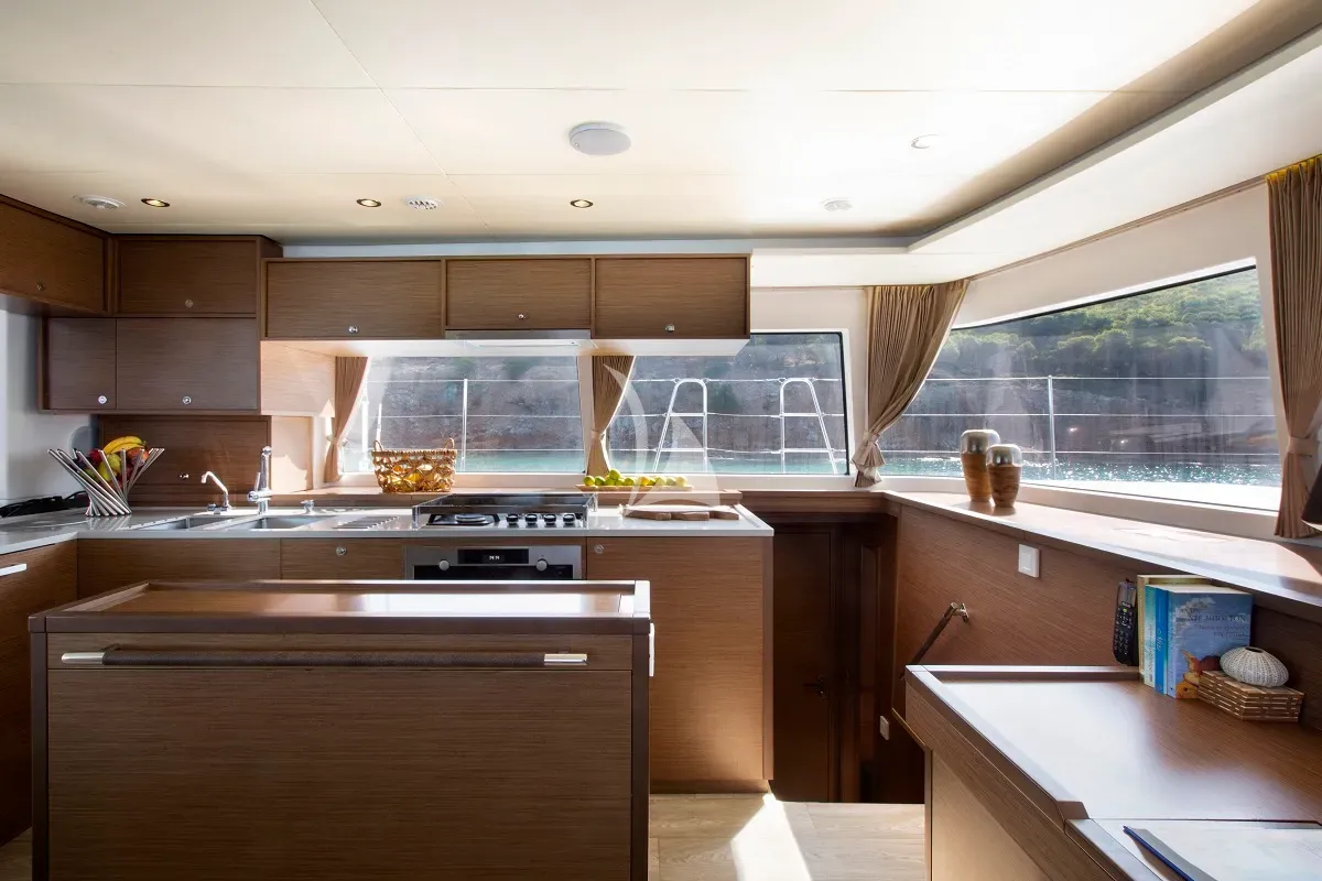 levante_yacht
