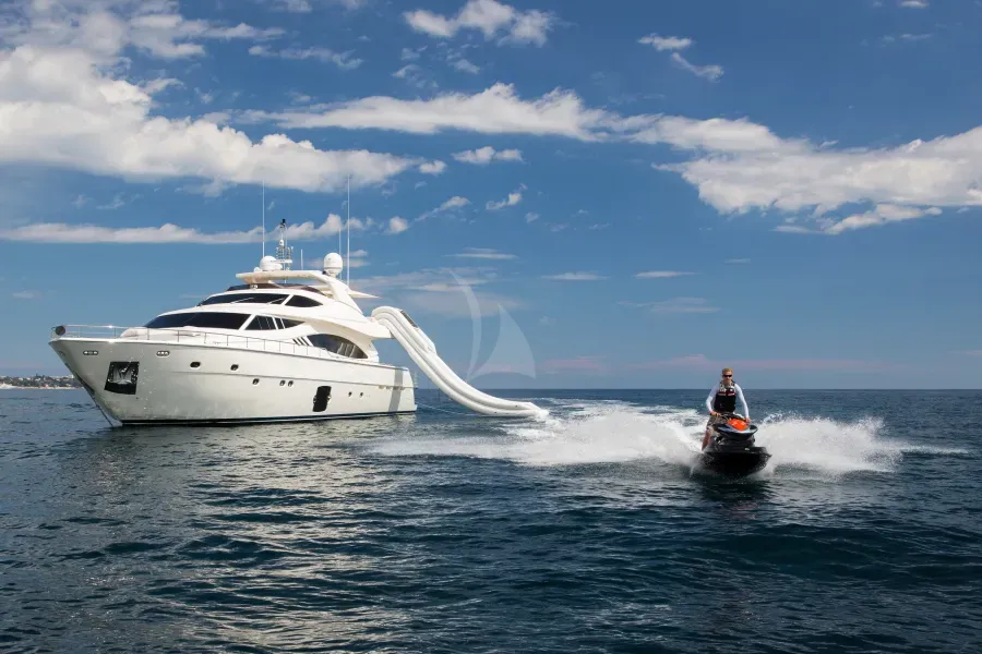 levante_yacht
