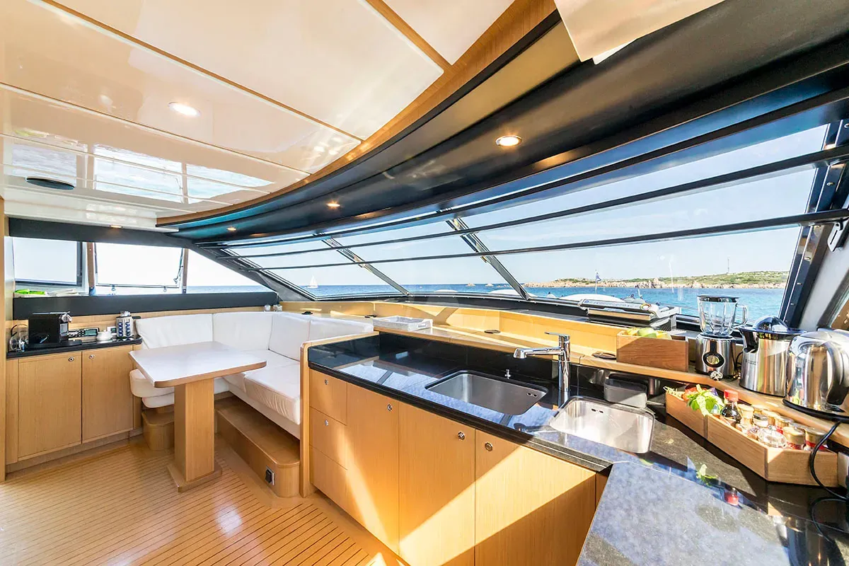 levante_yacht