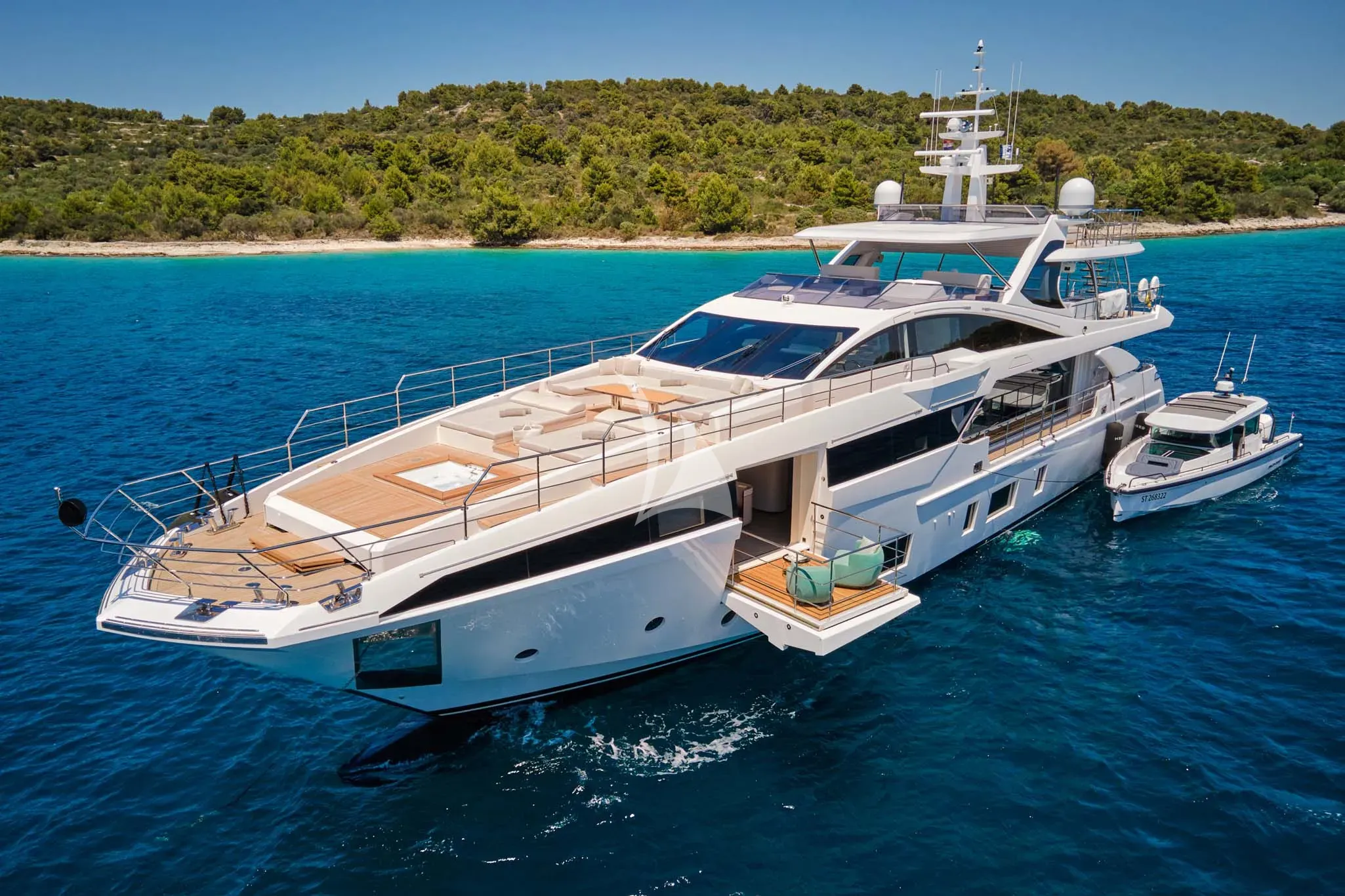 levante_yacht