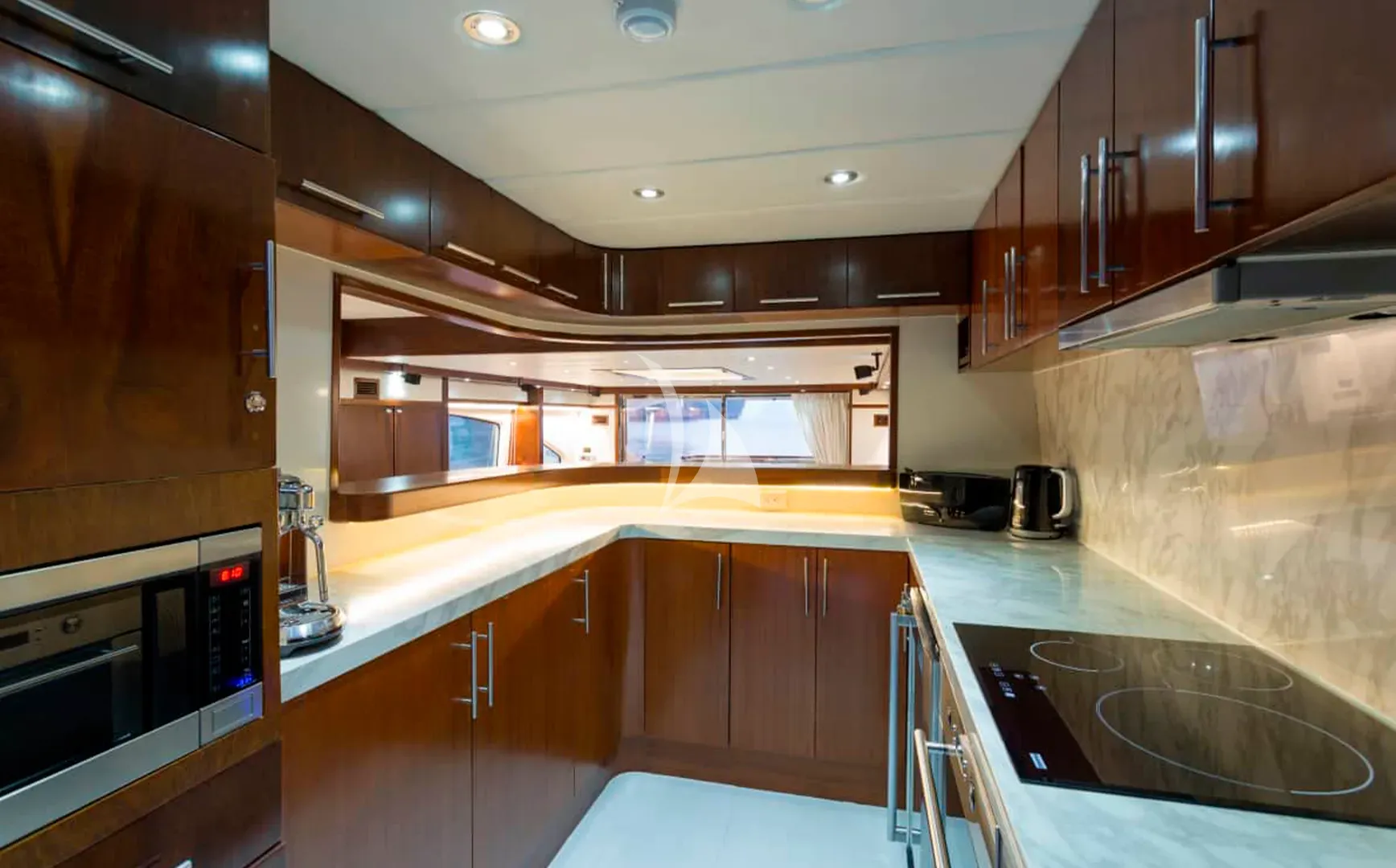 levante_yacht