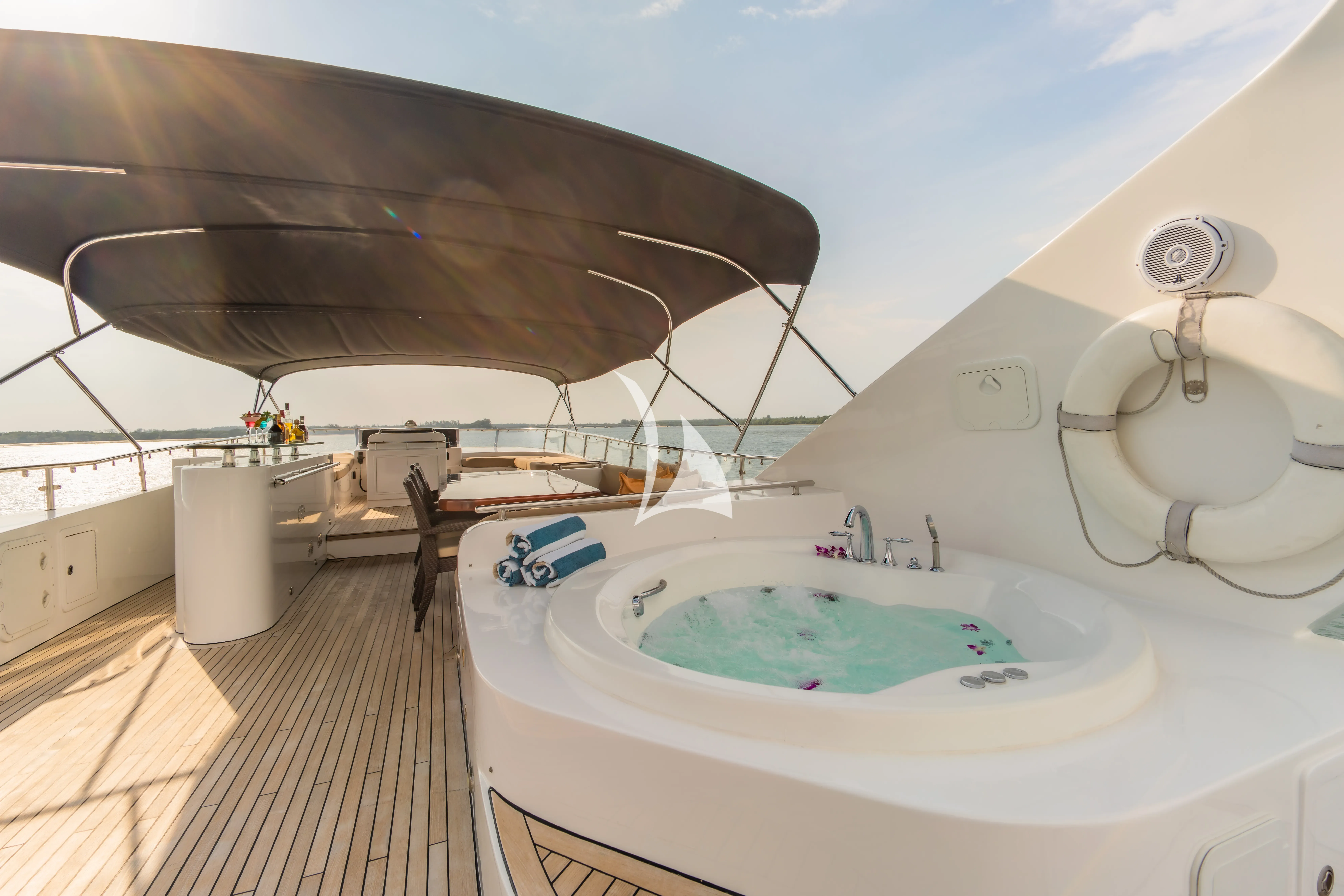 levante_yacht