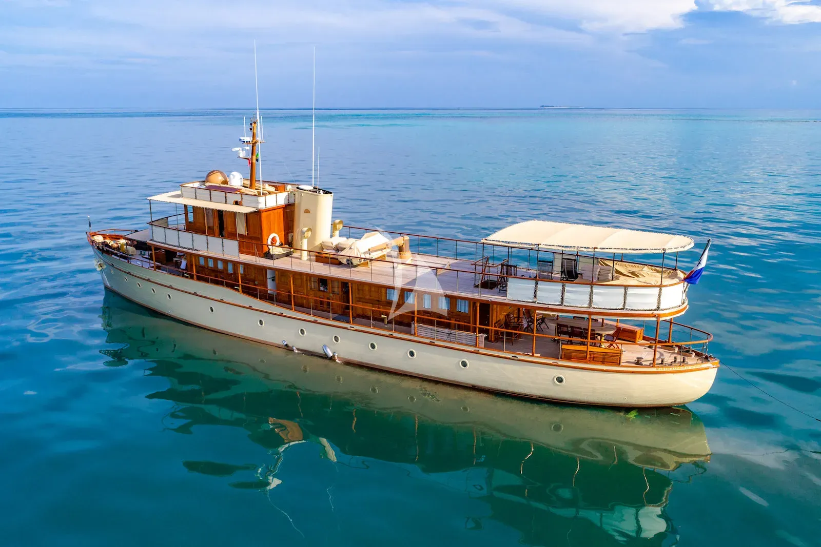 levante_yacht